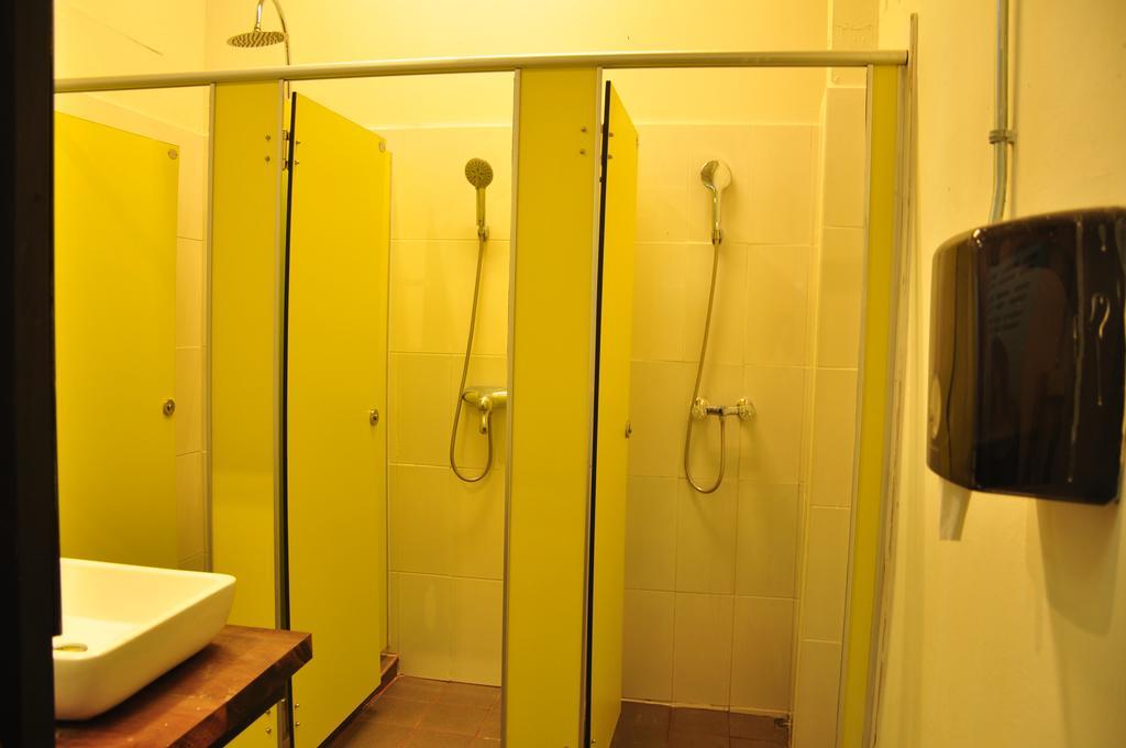 Sabye Club Hostel Банкок Стая снимка
