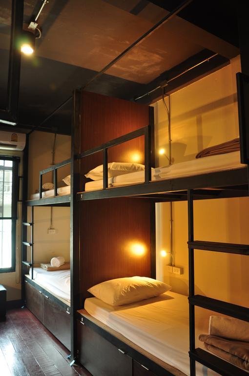 Sabye Club Hostel Банкок Стая снимка