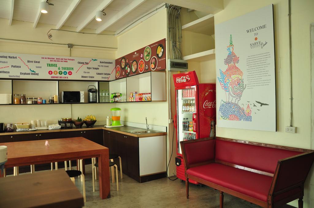 Sabye Club Hostel Банкок Екстериор снимка