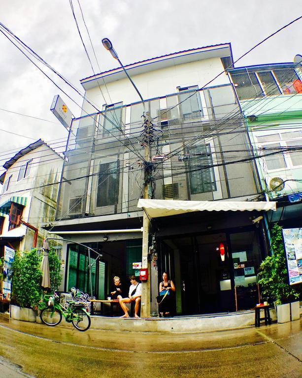 Sabye Club Hostel Банкок Екстериор снимка
